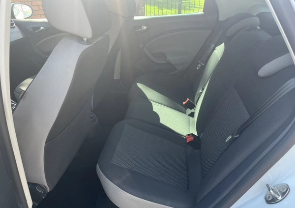 Seat Ibiza cena 27900 przebieg: 144000, rok produkcji 2015 z Leszno małe 92